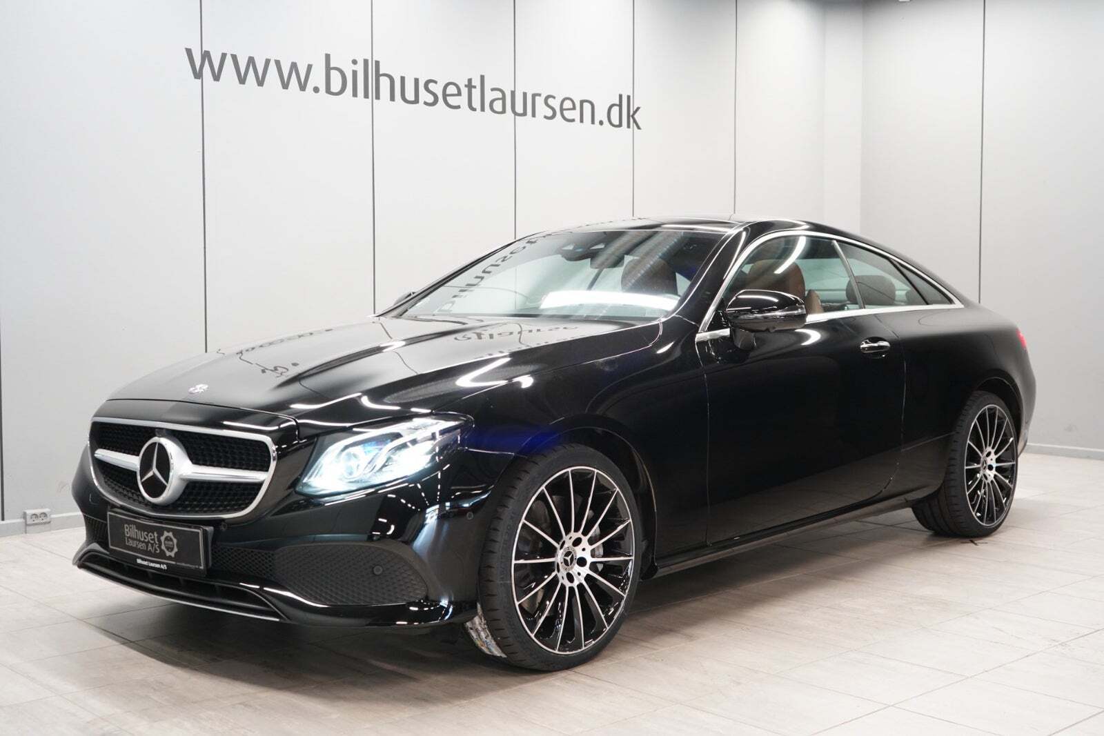 Sort Mercedes E400 d fra 2019