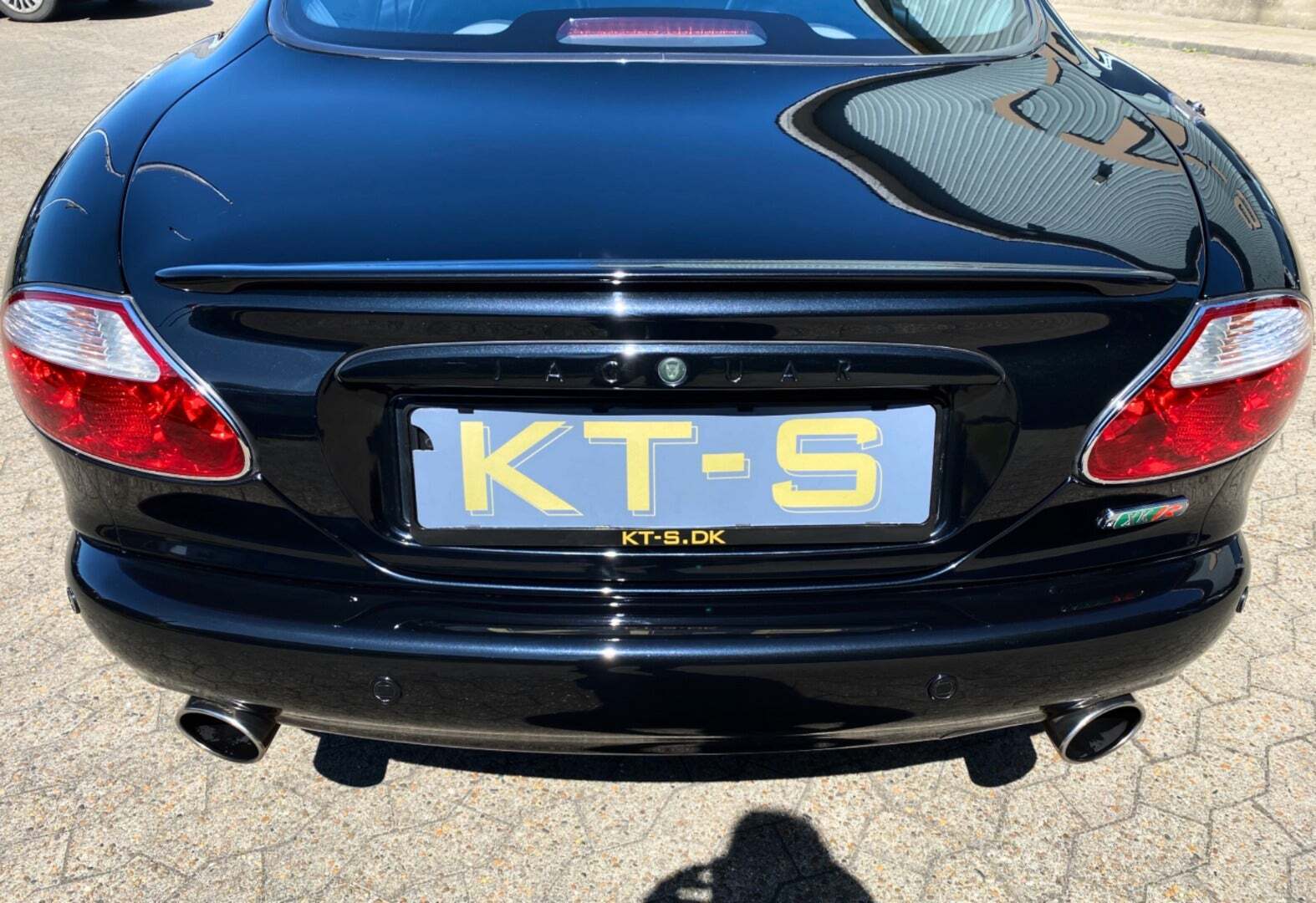 Sort Jaguar XKR fra 2005