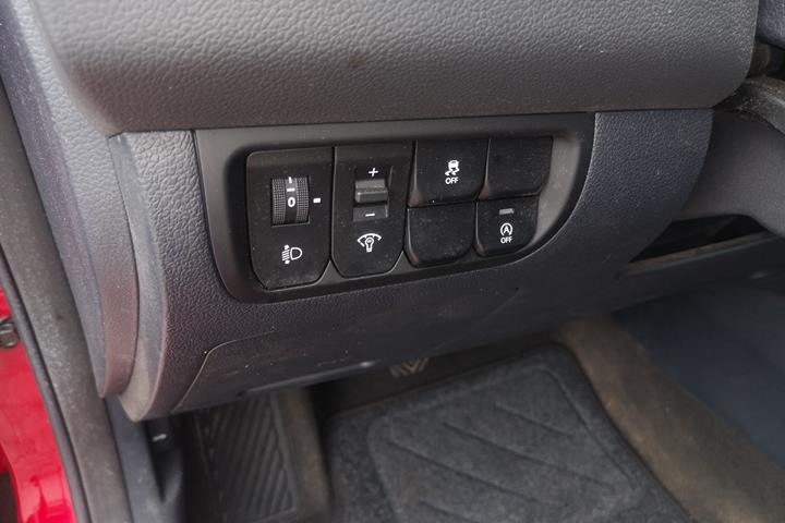 Rød Kia Rio fra 2015