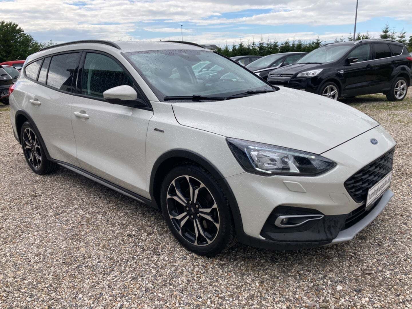 Beige Ford Focus fra 2020