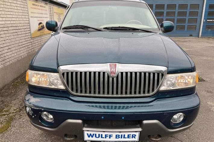 Grøn Lincoln Navigator fra 1998