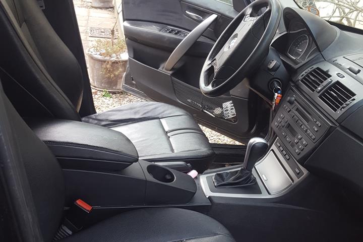 Sort BMW X3 fra 2006