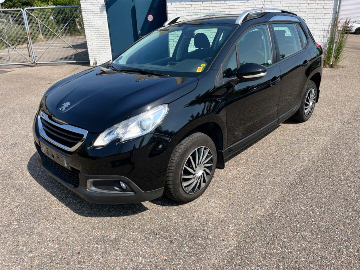 Grå Peugeot 2008 fra 2014