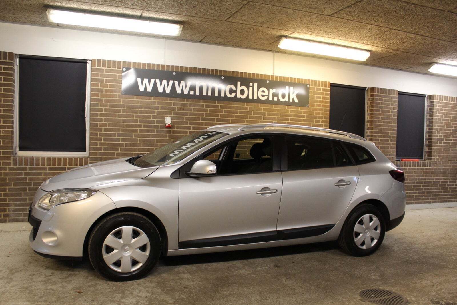 Grå Renault Megane III fra 2011