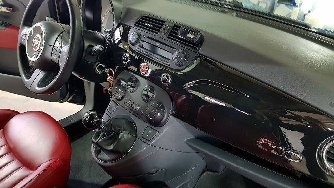 Sort Fiat 500 fra 2013