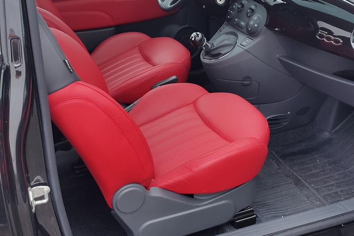 Sort Fiat 500 fra 2013