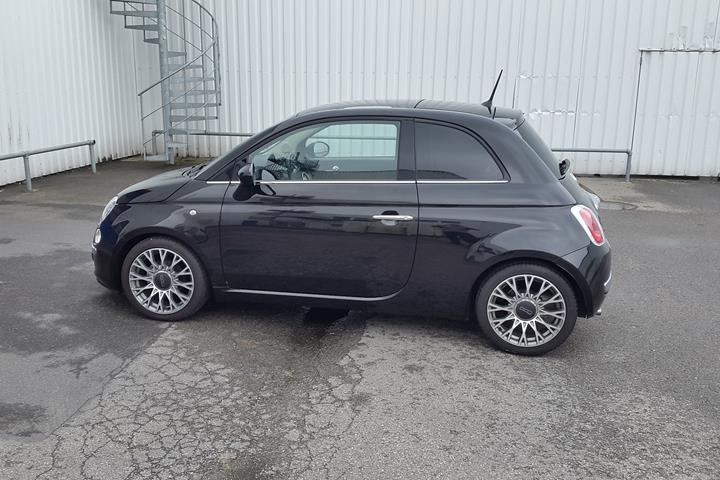 Sort Fiat 500 fra 2013