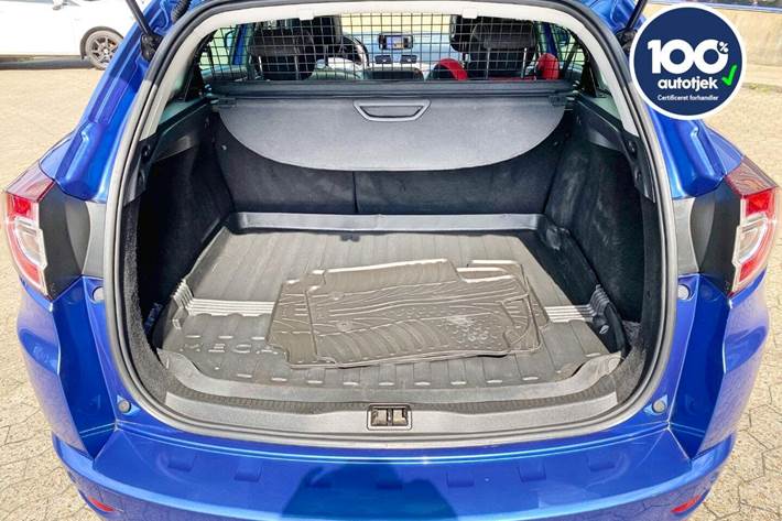 Blå Renault Megane III fra 2015