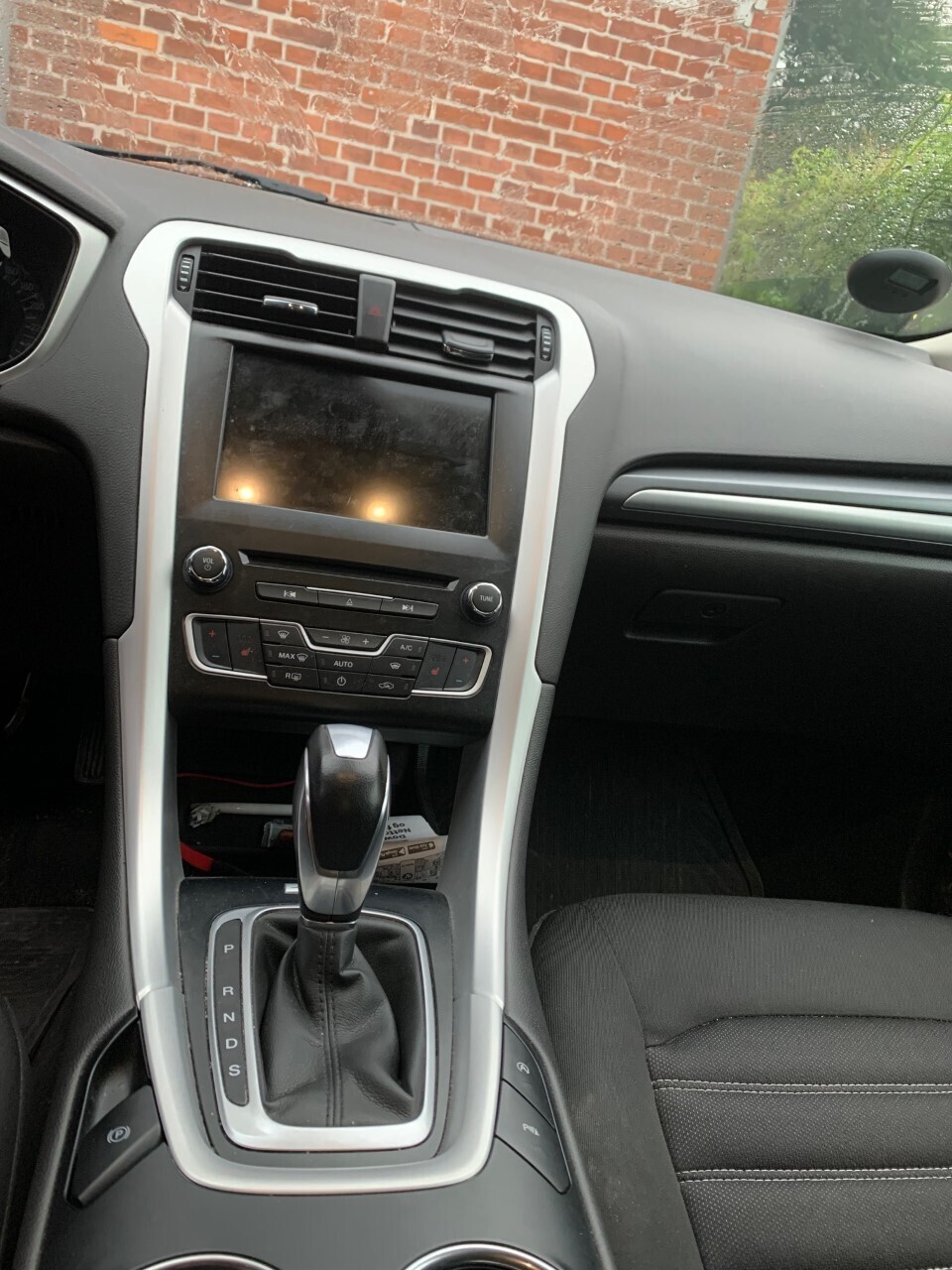 Hvid Ford Mondeo fra 2019