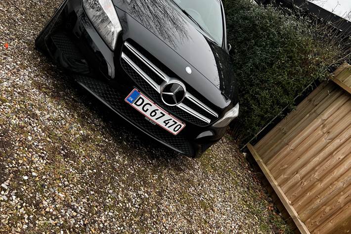 Sort Mercedes A180 d fra 2013