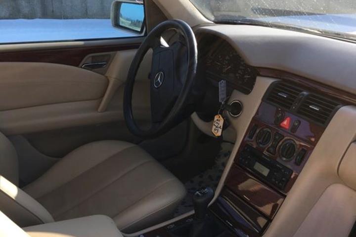 undefined Mercedes 240 fra 2000