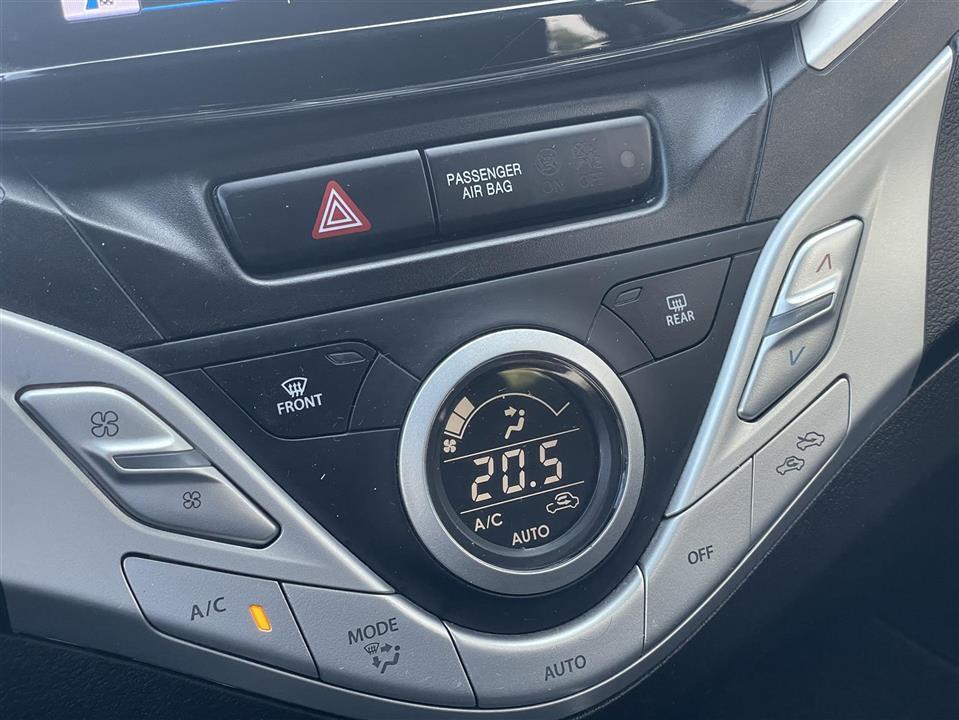 Grå Suzuki Baleno fra 2017