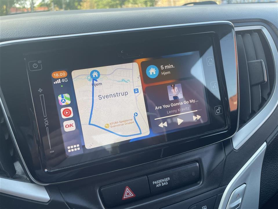 Grå Suzuki Baleno fra 2017