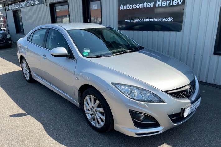 Grå Mazda 6 fra 2012