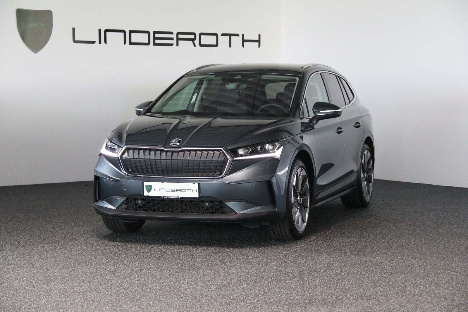 Grå Skoda Enyaq fra 2021