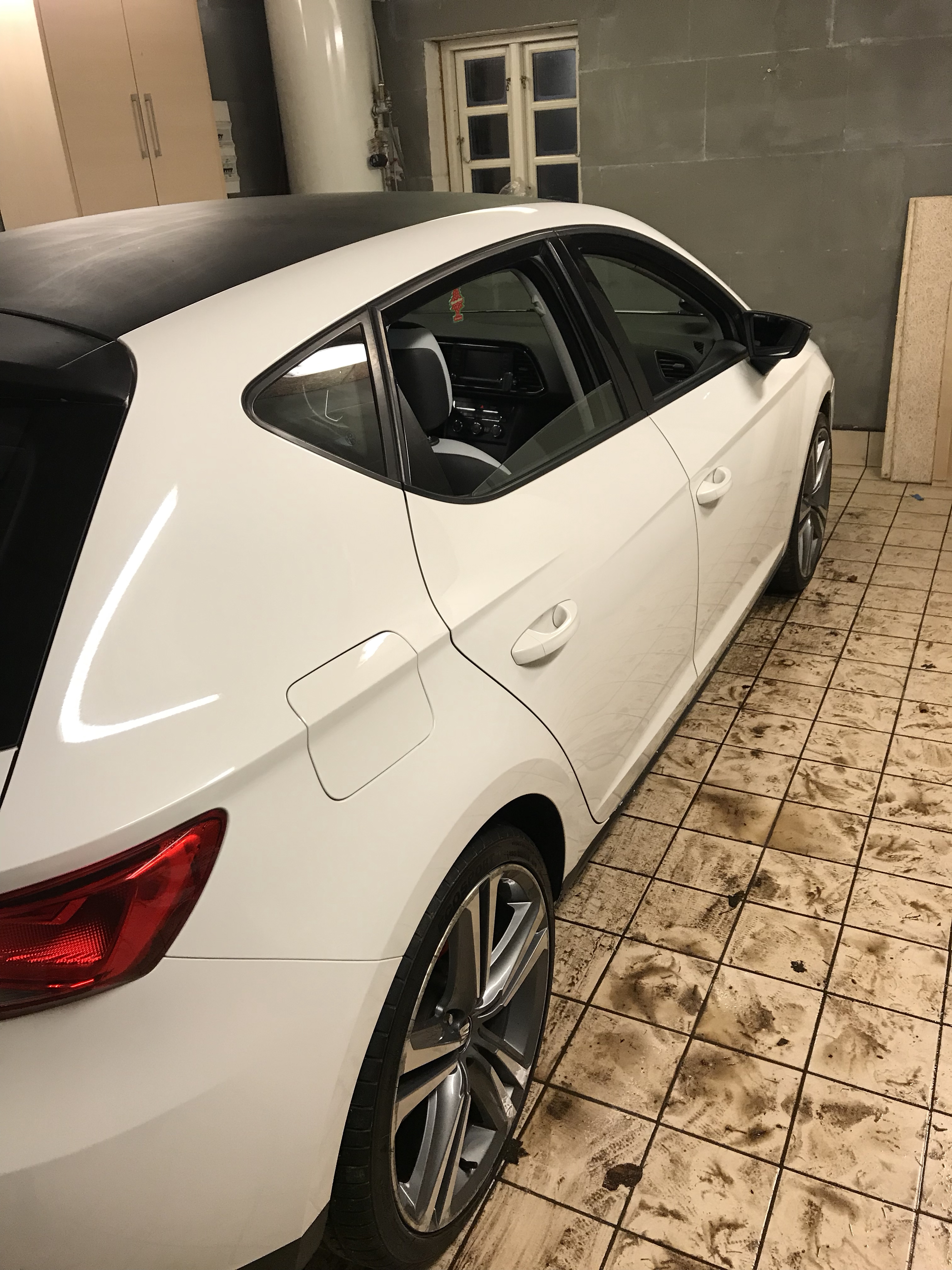 Hvid Seat Leon fra 2013