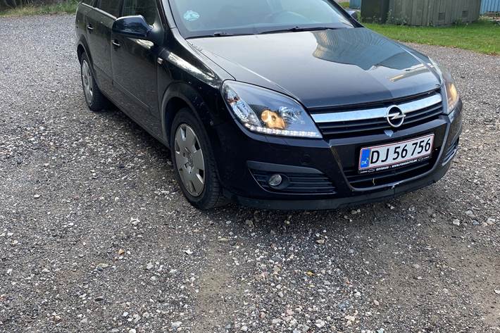 Sort Opel Astra fra 2005