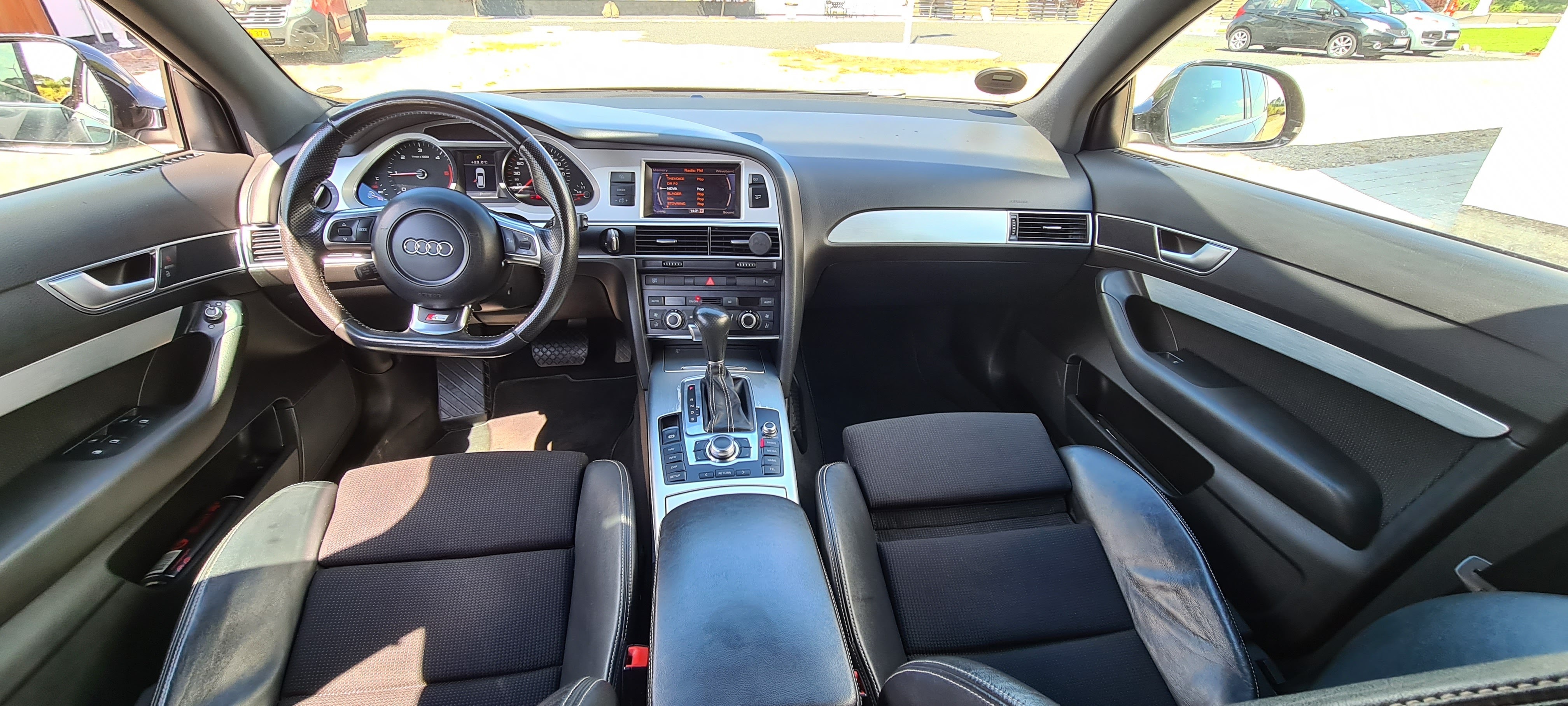 Sort Audi A6 fra 2010