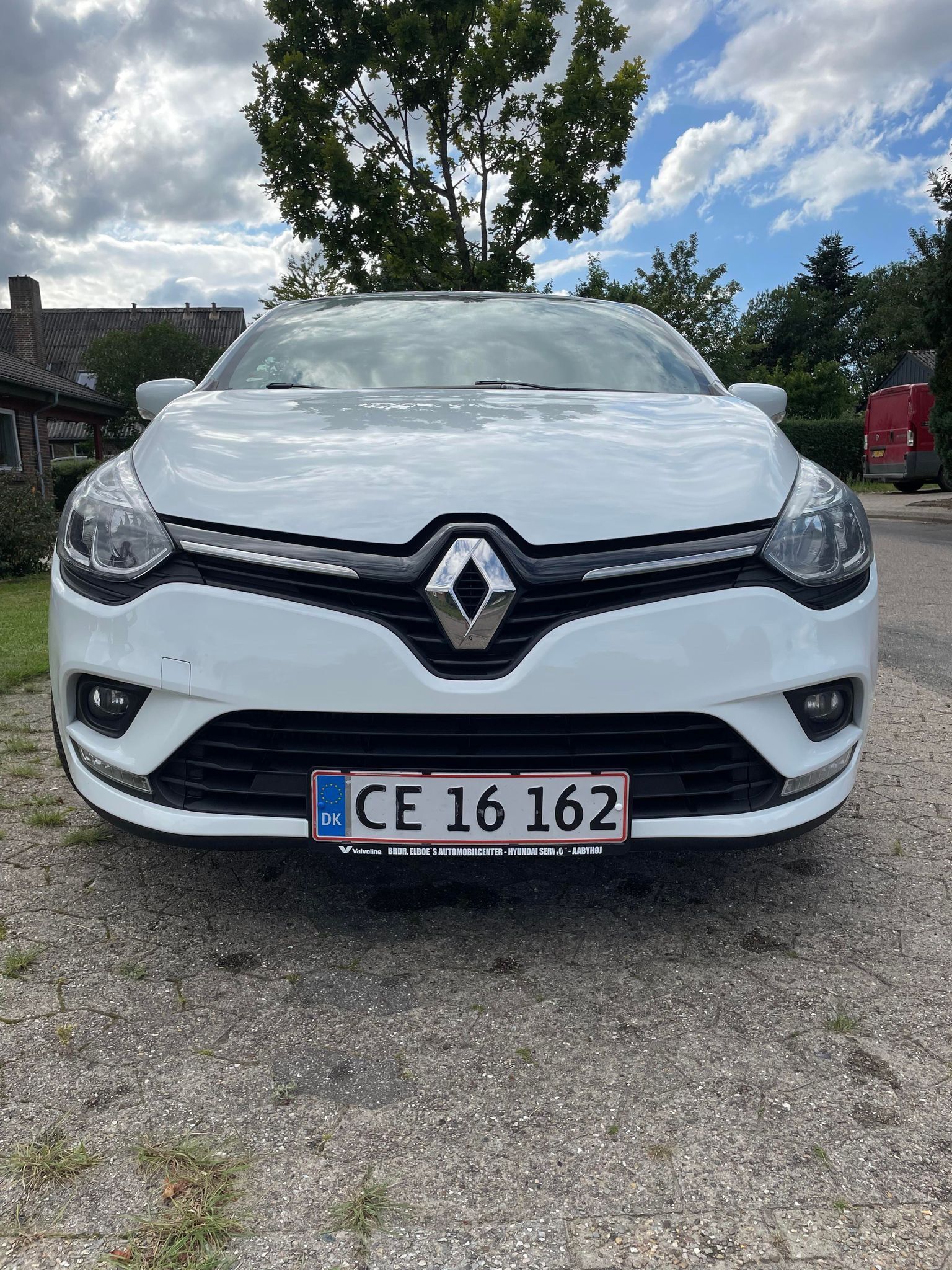 Hvid Renault Clio IV fra 2017