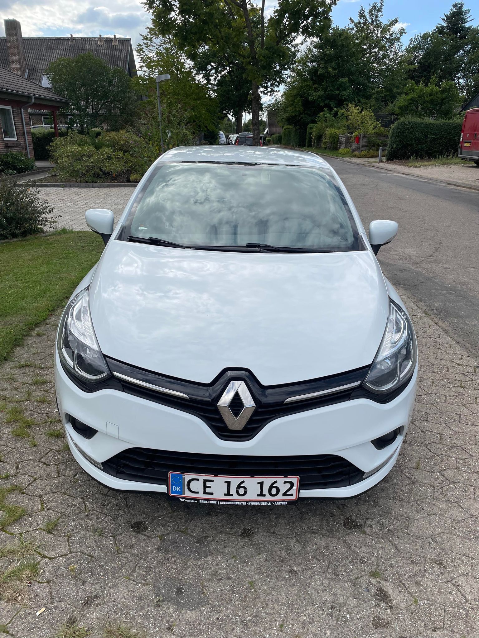 Hvid Renault Clio IV fra 2017