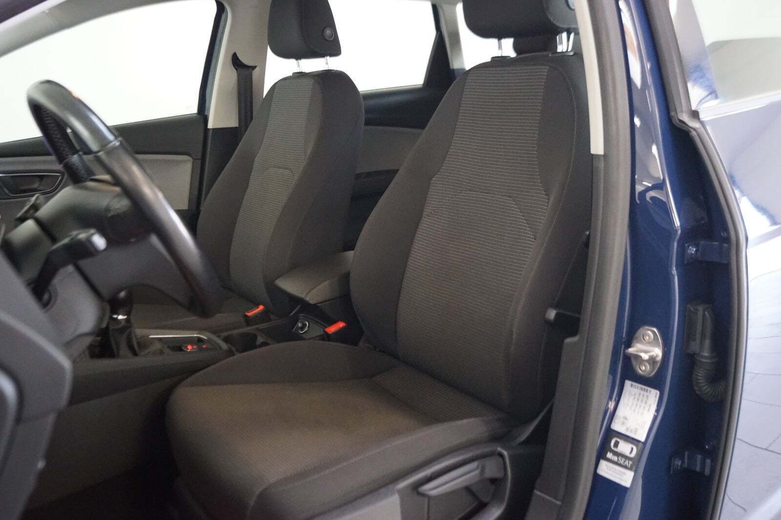 Blå Seat Leon fra 2019