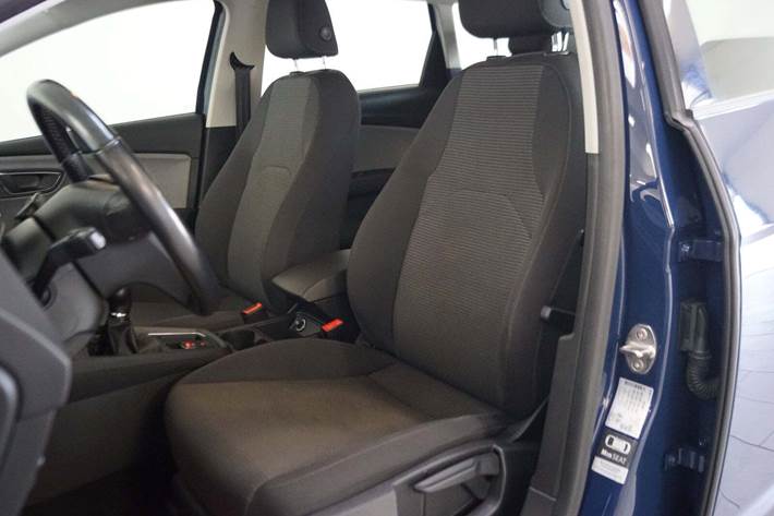 Blå Seat Leon fra 2019