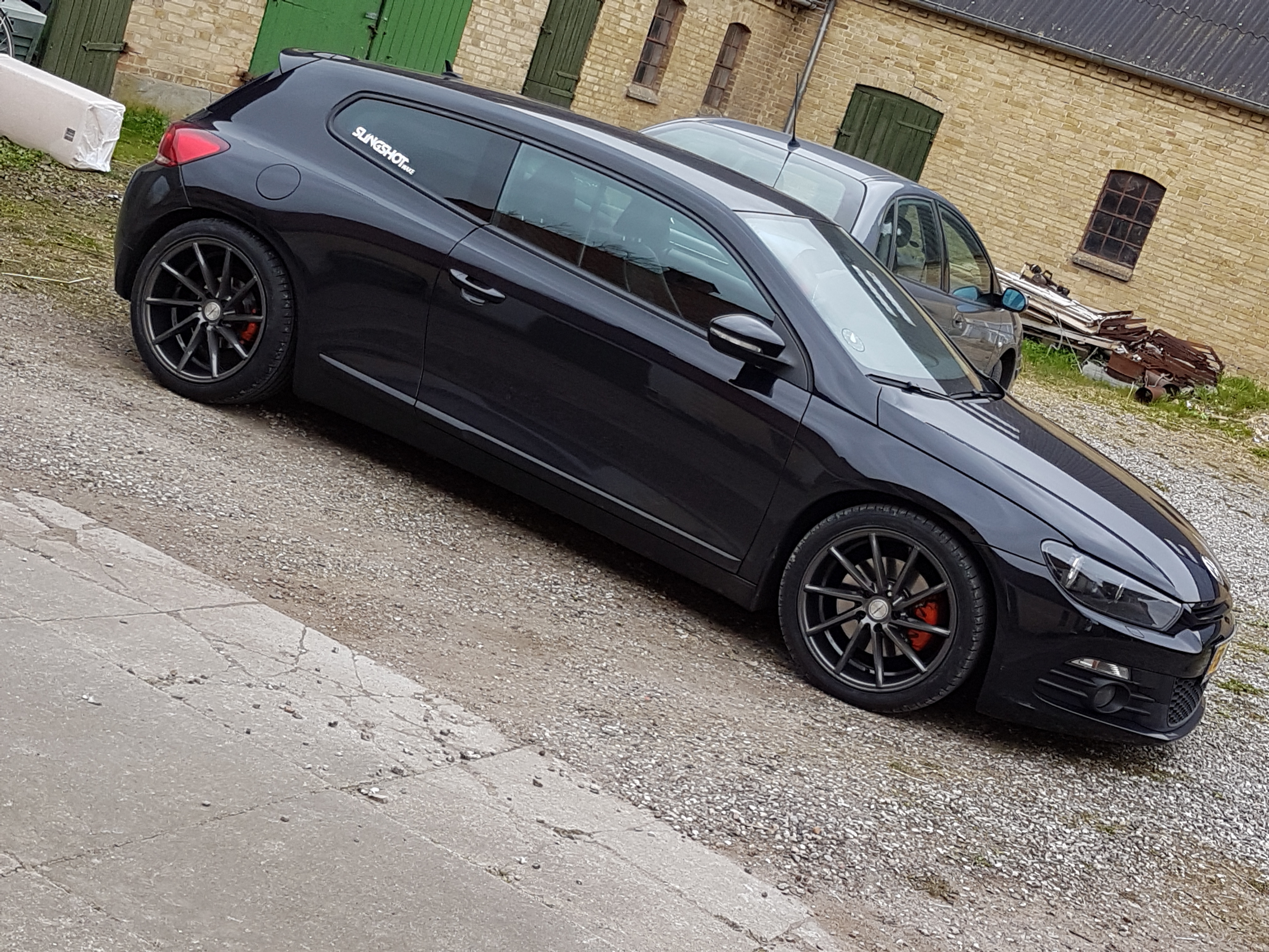 Sort VW Scirocco fra 2011