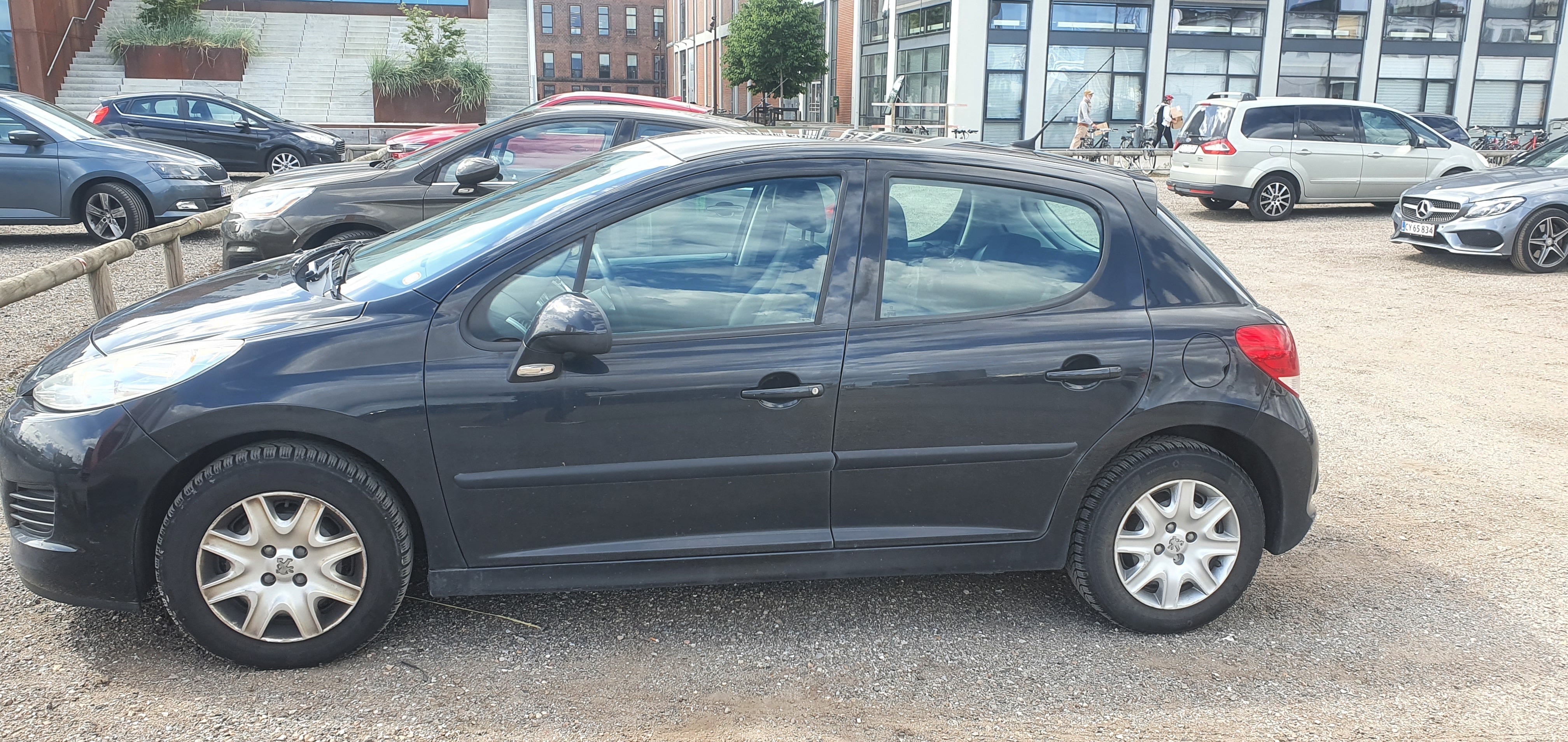 undefined Peugeot 207 fra 2010