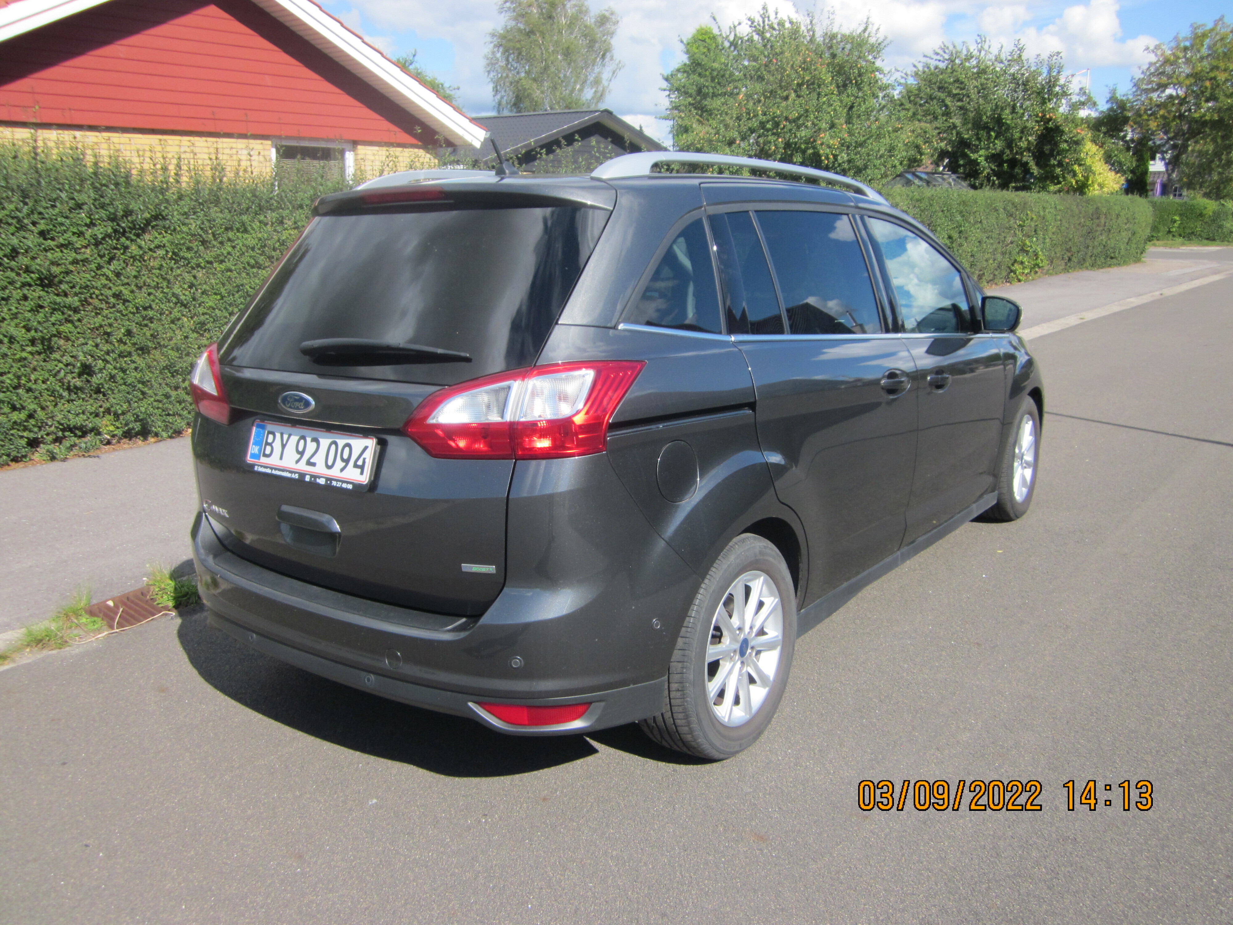 Grå Ford Grand C-Max fra 2017