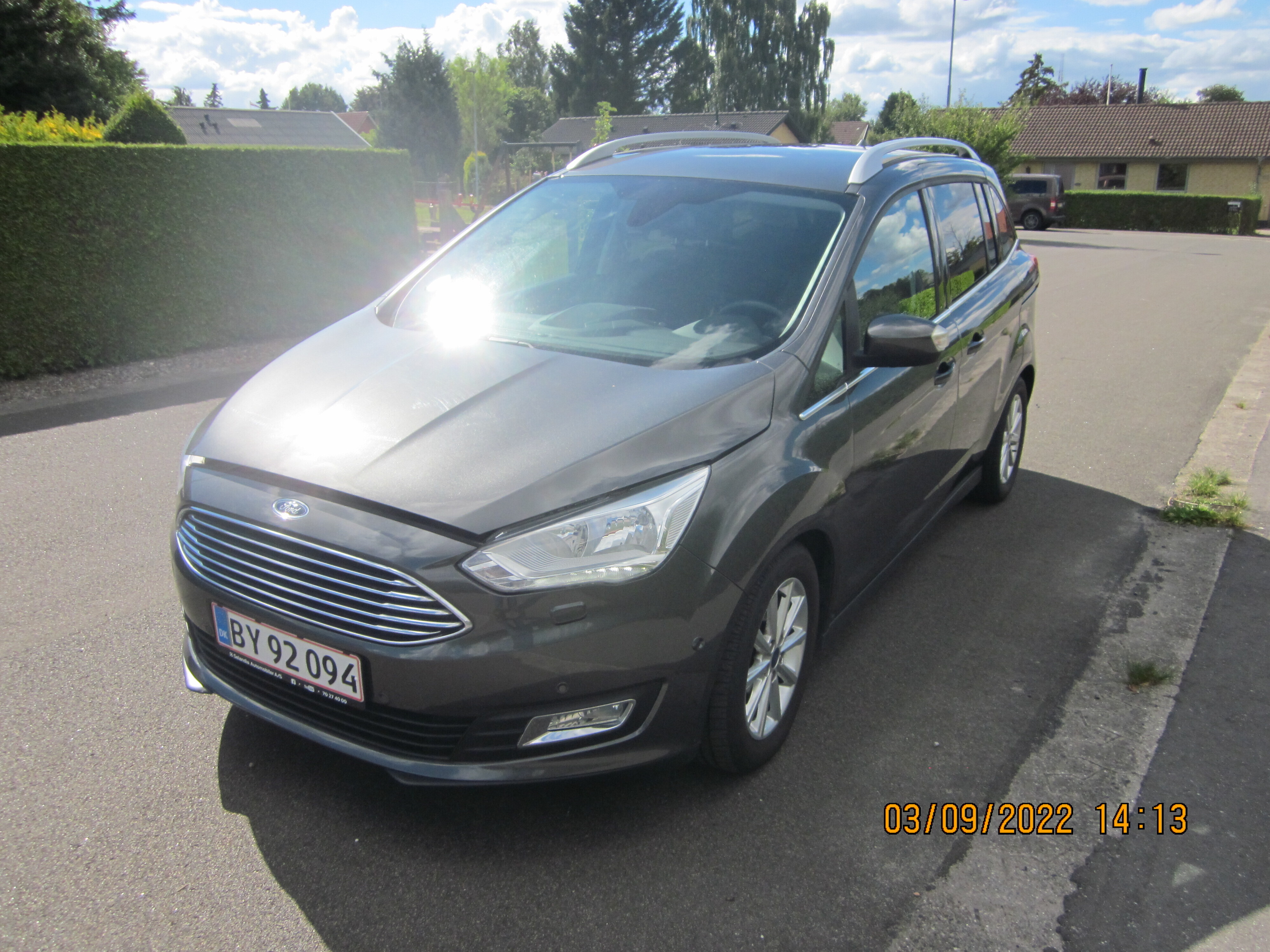 Grå Ford Grand C-Max fra 2017