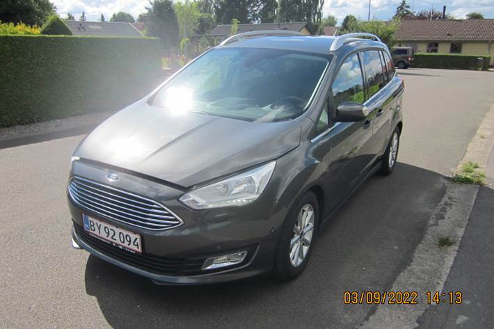 Grå Ford Grand C-Max fra 2017