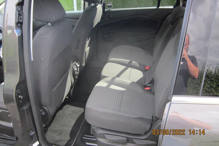 Grå Ford Grand C-Max fra 2017