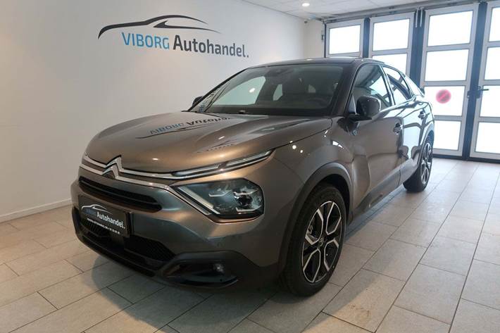 Grå Citroën ë-C4 fra 2022 set udefra