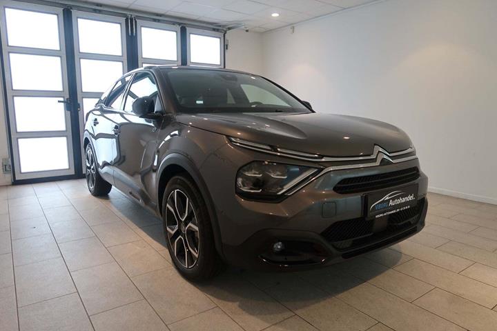 Grå Citroën ë-C4 fra 2022 set udefra