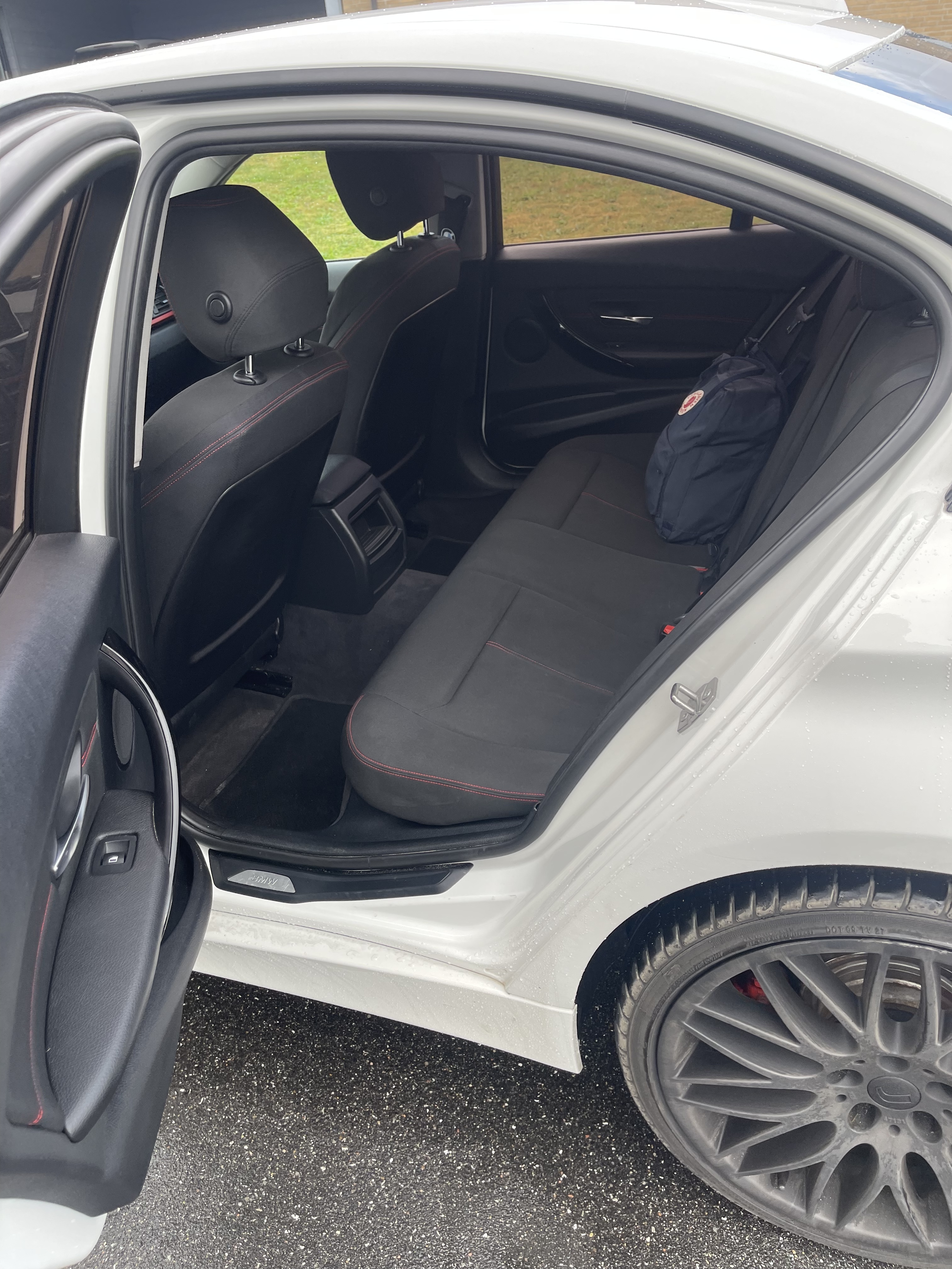Hvid BMW 316 fra 2012