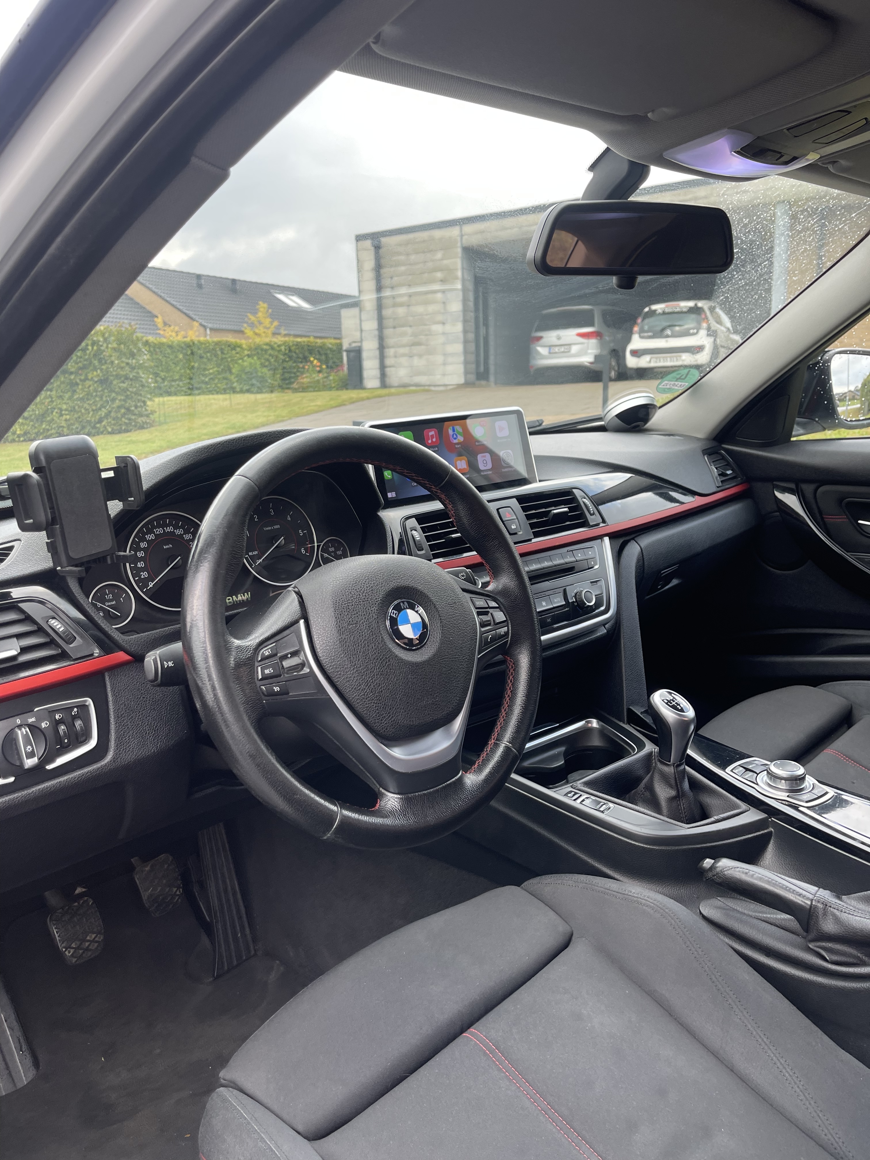 Hvid BMW 316 fra 2012