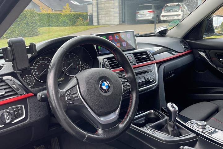 Hvid BMW 316 fra 2012