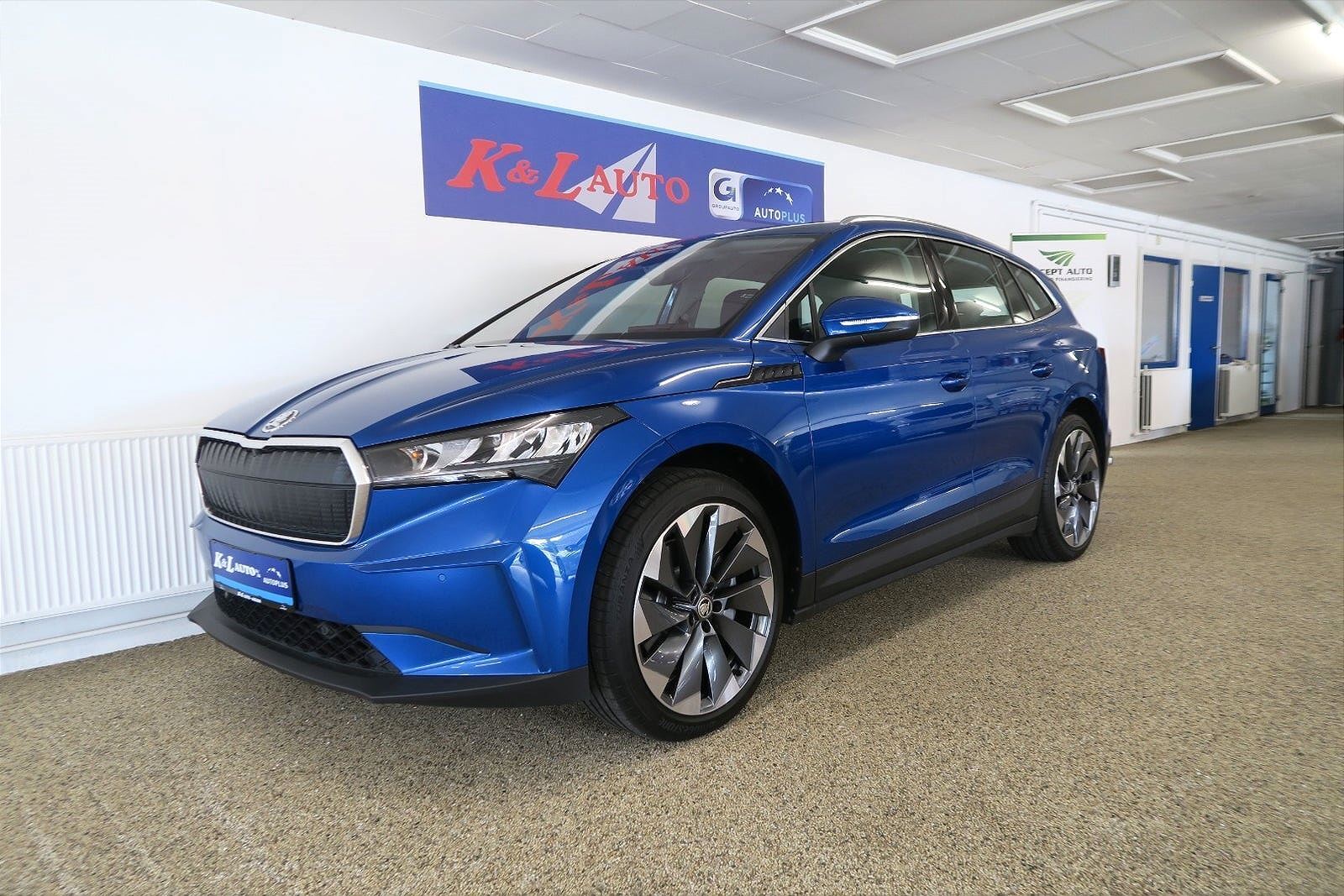 Blå Skoda Enyaq iV fra 2021