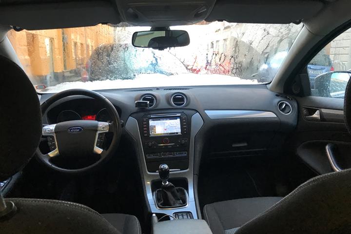 Sort Ford Mondeo fra 2012
