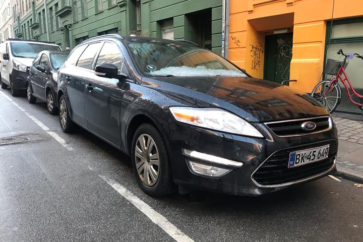 Sort Ford Mondeo fra 2012