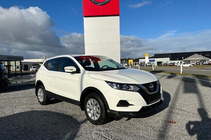 Hvid Nissan Qashqai fra 2019