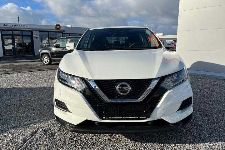 Hvid Nissan Qashqai fra 2019