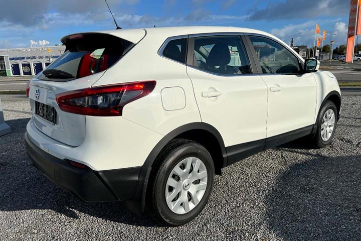 Hvid Nissan Qashqai fra 2019