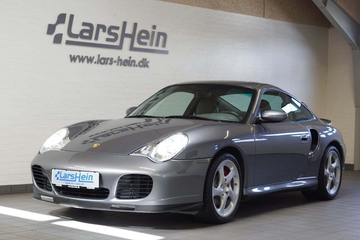 Grå Porsche 911 Turbo fra 2002