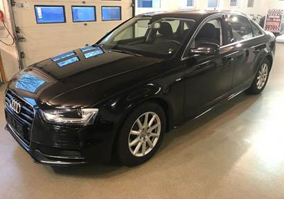 Audi A4 2,0 TDi 136 S-line