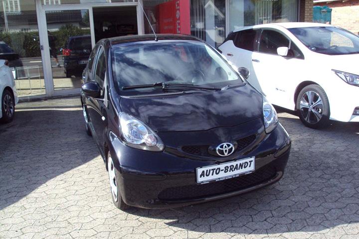 Blå Toyota Aygo fra 2008