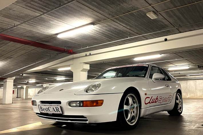 Sort Porsche 968 fra 1993