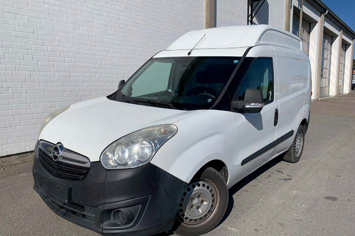 Hvid Opel Combo fra 2013