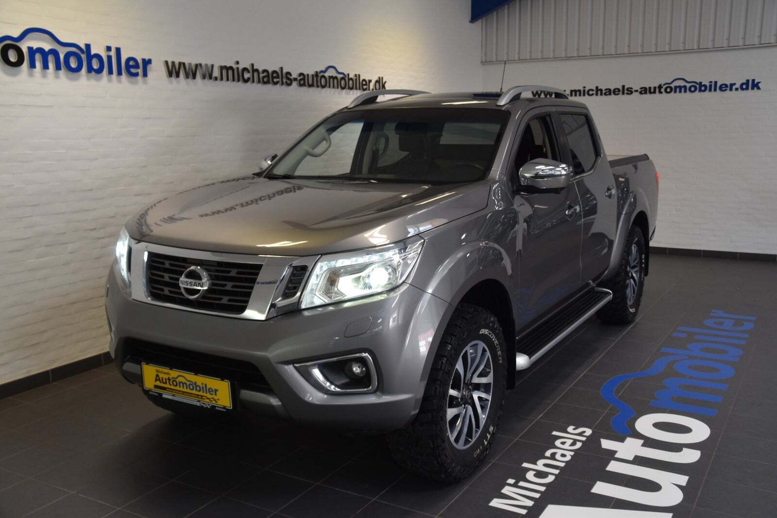Grå Nissan Navara fra 2016