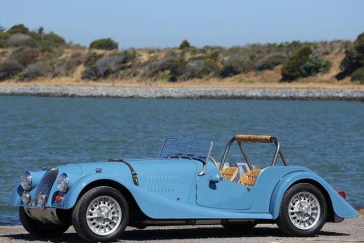 Blå Morgan Plus 8 fra 1968